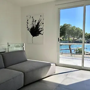 https://sunshine-luxury-apartment-ognina-catania.catania-hotels.net