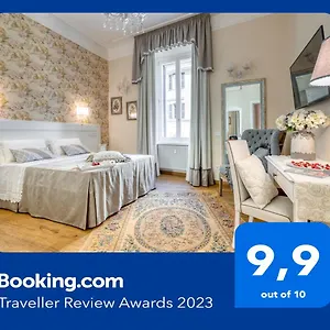 https://luxury-stars-in-rome-andromeda-apartment-in-colosseum.it-romehotels.com