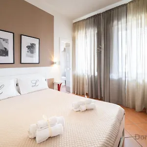 https://laloren.hotels-amalfi.com