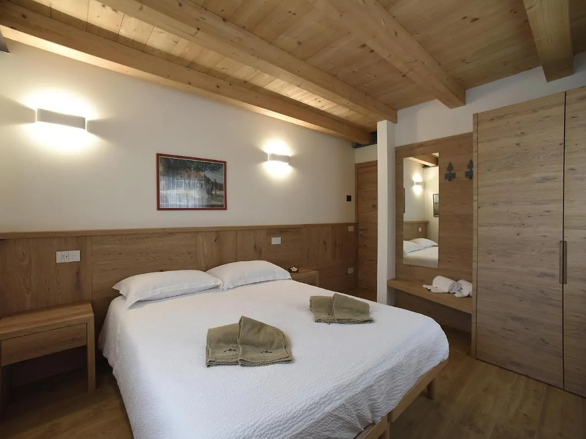 Europa Mountain Apartments Alleghe Italy